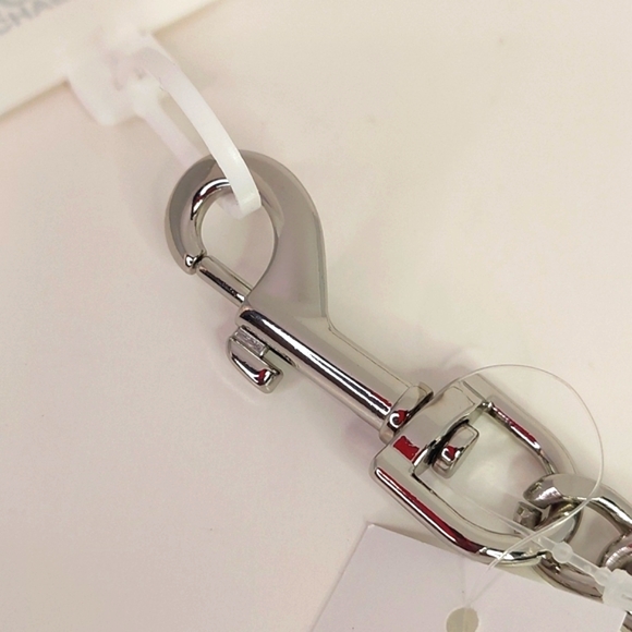 SOLD 💥Host Pick💥 Michael Kors Metal Logo Chain Link Belt - Picture 4 of 6